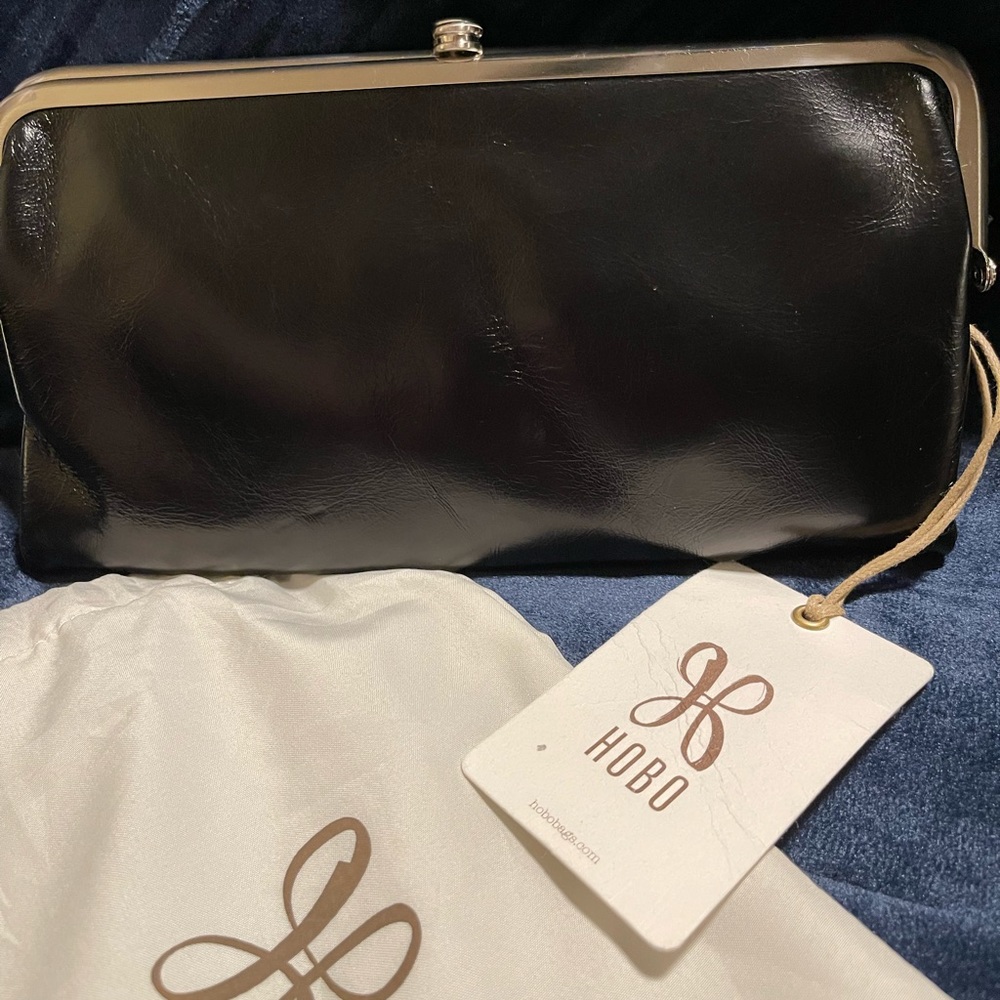 New Hobo Lauren in black leather. Dust bag.